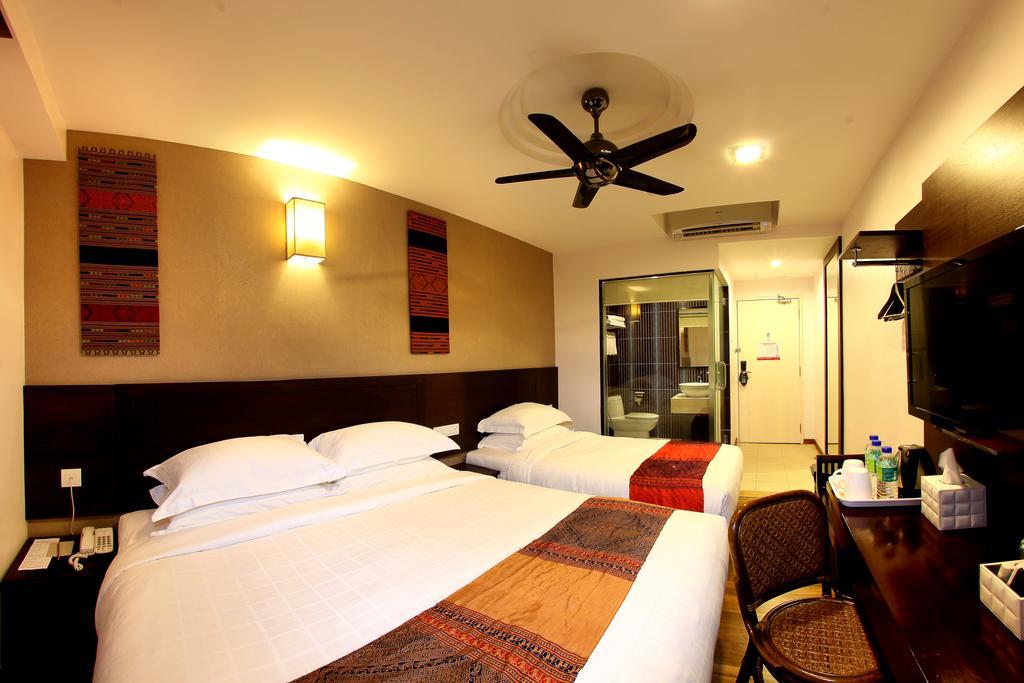 Hotel Richbaliz Selayang Batu Caves Екстериор снимка